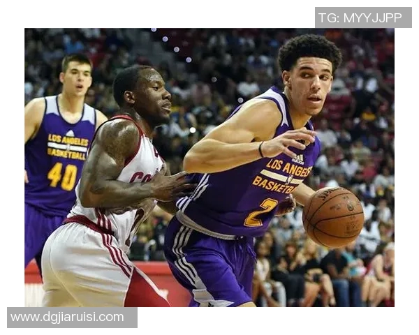 34分钟神级表演!鲍尔超燃三双征服客场 34分钟神级表演!鲍尔超燃三双征服客场