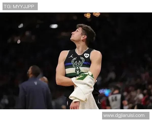 [2026年01月17日]太阳主帅奥特盛赞格雷森-阿伦：他攻防两端的表现大幅提升球队实力